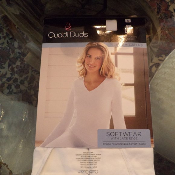 CUDDL DUDS Warm Layers SoftWear Lace Edge~White~Long Sleeves V-Neck ~ Small NWT - Picture 2 of 6